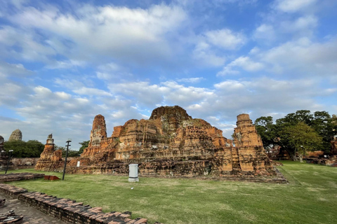 Bangkok: Ayutthaya Temples Day Trip with Sunset Cruise