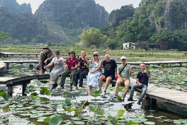 Hanoi: 3-Day Bai Tu Long Bay Cruise & Ninh Binh Excursion