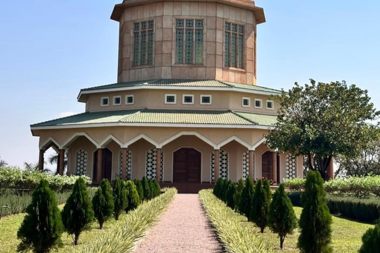 Kampala: Private City Tour with Car and Guide