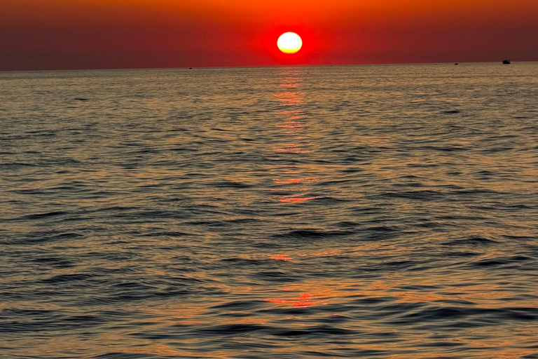 Ibiza: Boat Cruise with Tapas, Drinks & Cova Santa Entry