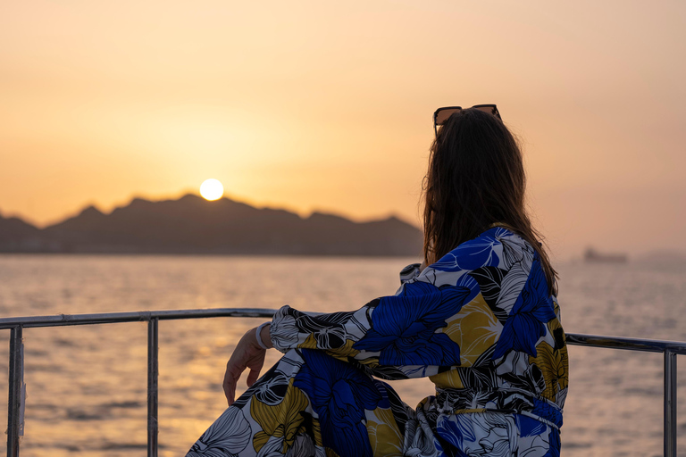 Muscat: 2-Hour Sunset Viewing Boat Tour