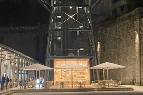 Porto: A la carte lunch + Douro River cruise Porto: À la carte lunch + Douro River cruise