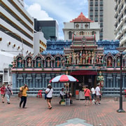 Singapore: Bugis & Kampong Glam Walking Tour with Snacks Singapore: Bugis & Kampong Glam Walking Tour with Snacks