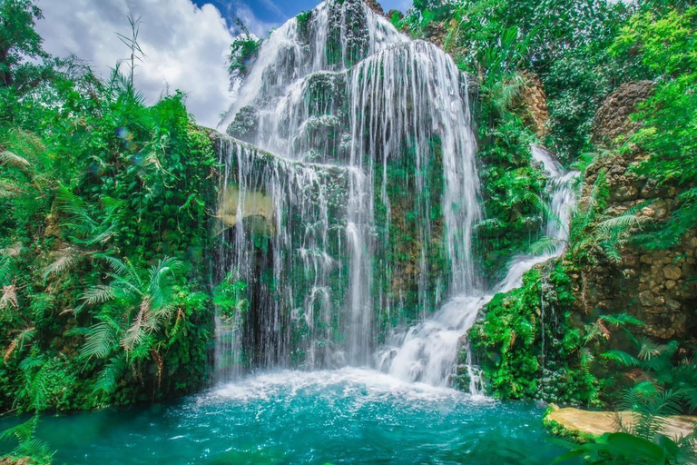 Chiang Mai: excursión de un día a la cascada Sticky y al parque Angel Waterfall.Chiang Mai: Excursión de un día a la cascada Sticky y al parque Angel Waterfall