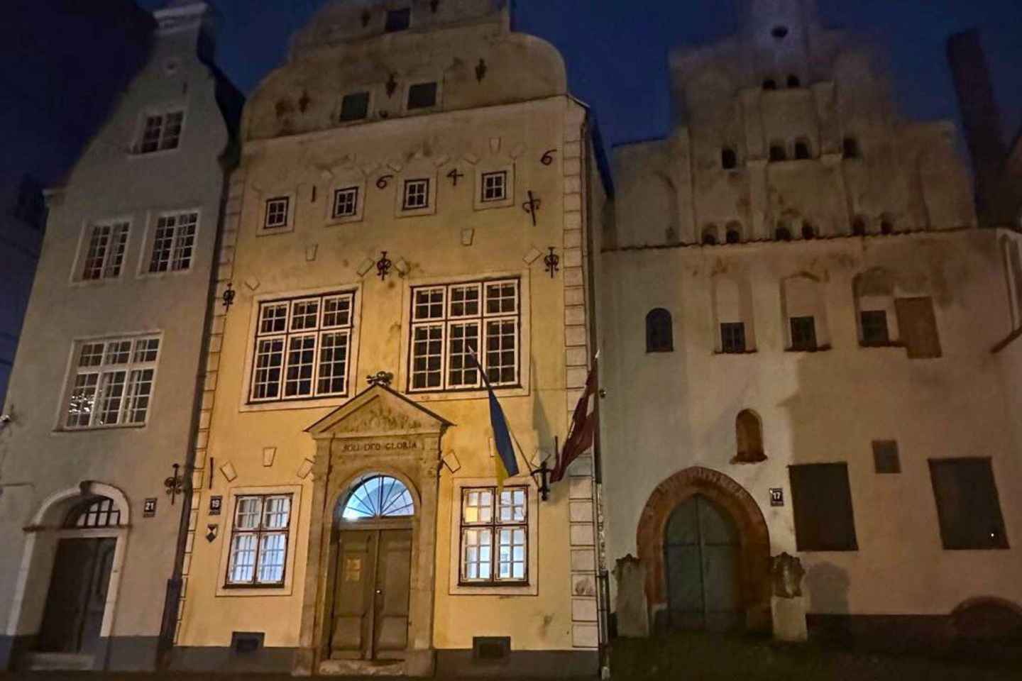Riga: Old Town Legends & Highlights with Excellent Guides