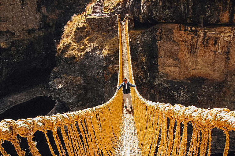 Cusco: Escursione di un giorno al Ponte Inca di Qeswachaka e alle 4 laguneCusco: Escursione di un giorno al ponte Inca di Qeswachaka e alle 4 lagune