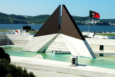 Lisbon: Private Tuk-Tuk Tour with Hotel/Cruise Port Pickup Whole City Tour