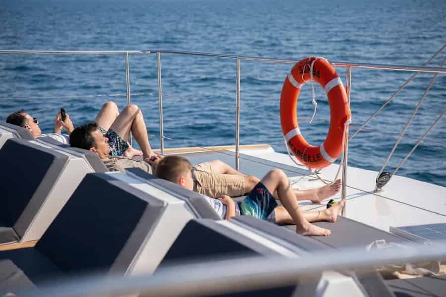Marseille: Halbtagesausflug mit dem Katamaran in der Bucht von Marseille. Foto: GetYourGuide Marseille: Halbtagesausflug mit dem Katamaran in der Bucht von Marseille. Foto: GetYourGuide