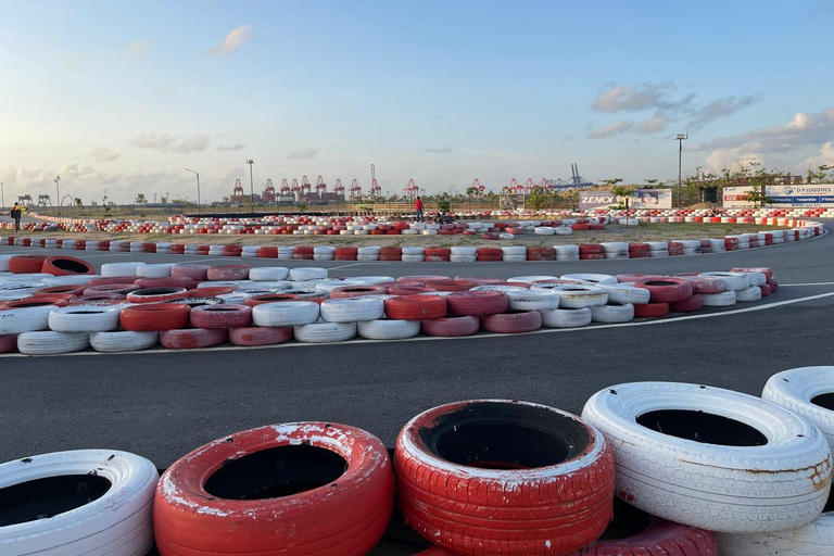 Colombo : Karting et dégustation de cuisine de rue sur le toit d&#039;un bar