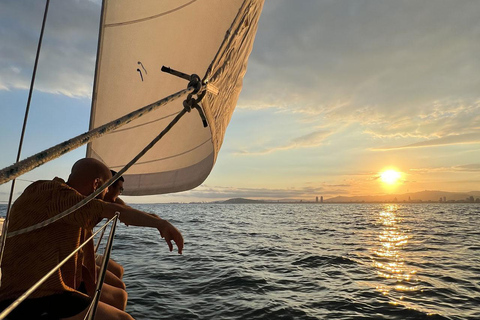 Barcelona: Sailing with Open Bar, Catalan Snack & Swim Stop