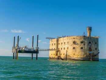 La Rochelle : Private Custom Walking Tour With a Local Guide