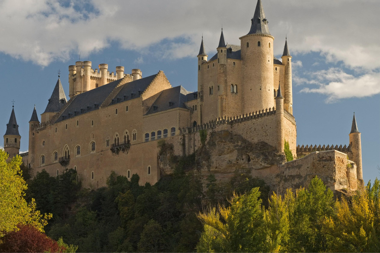 From Madrid: Full Day Trip to Segovia and Toledo