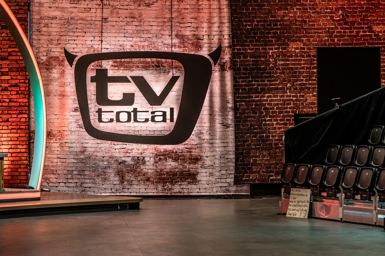 Cologne: 1-hour TV studio tour led by a glamorous drag queen Cologne: One-hour TV studio tour led by a glamorous drag queen