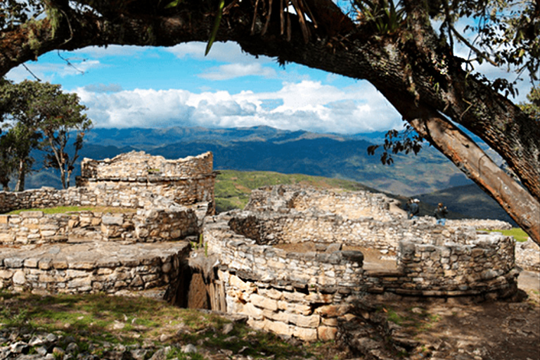 Chachapoyas: The Llaqta of Kuelap | Kolejka linowa - Wejście |