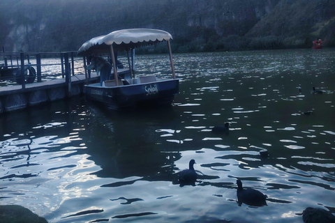 Quito: Baños de Agua Santa, Cotopaxi, Yambo Lagoon Tour, 2 days 1 night