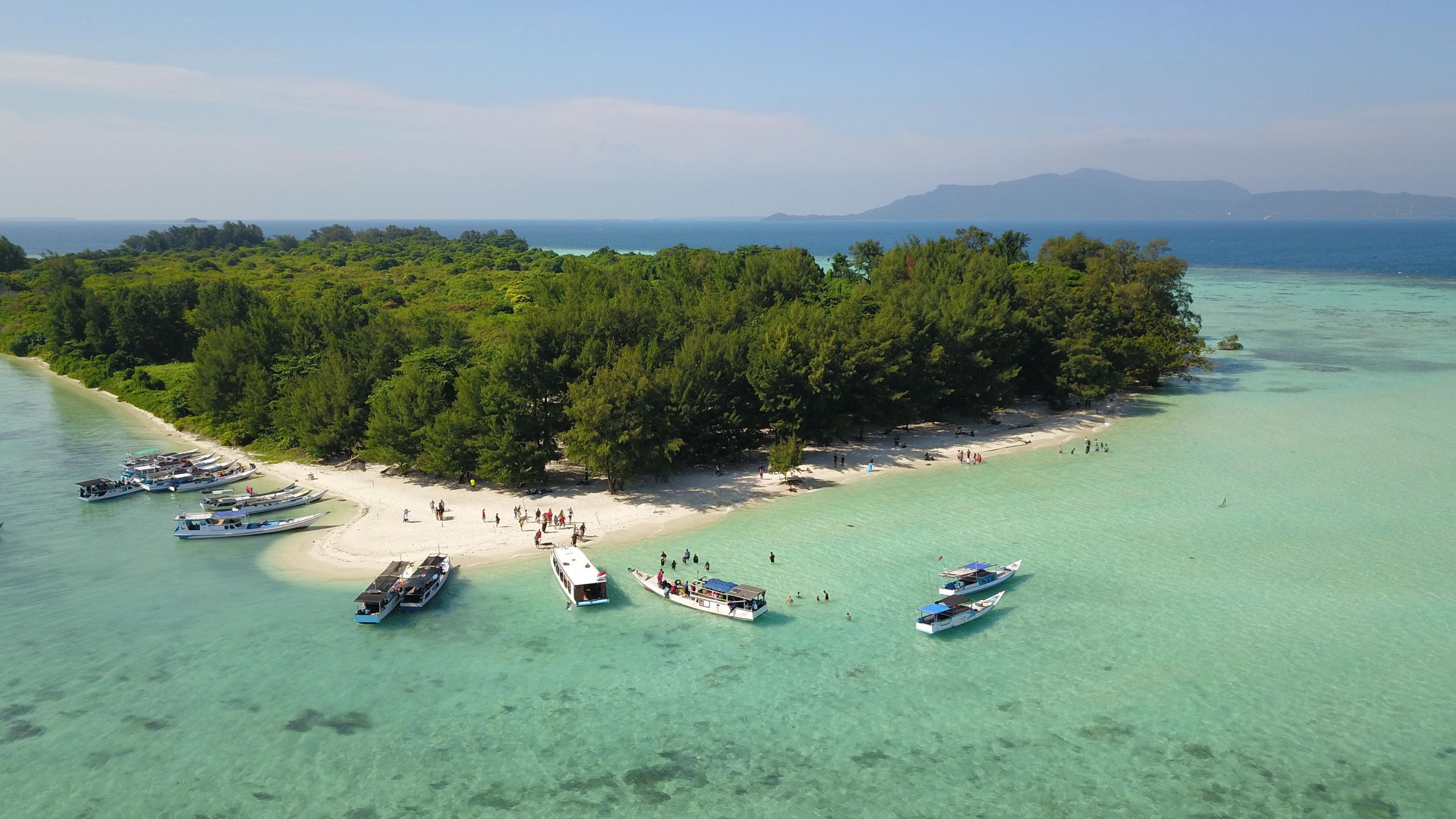 Schnorcheln & Inselhüpfen auf Karimunjawa (gemeinsame Tour)
