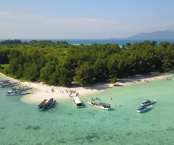 Snorkelling & islandhopping tour Karimunjawa (sharing tour)