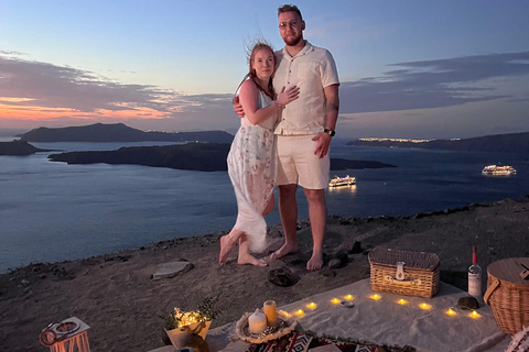 PicNic al tramonto poco affollato di Santorini
