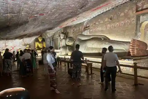 All Inclusive 3 in 1 pass-Day Trip to Sigiriya Galle Kandy