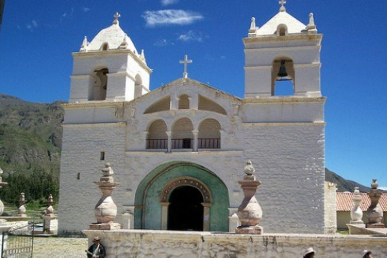 Vanuit Arequipa: Tour Colca Canyon 2 Dagen met Einde in Puno