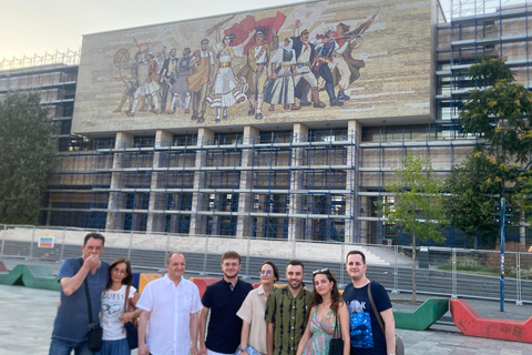 地拉那：地拉那和国家考古博物馆徒步导览