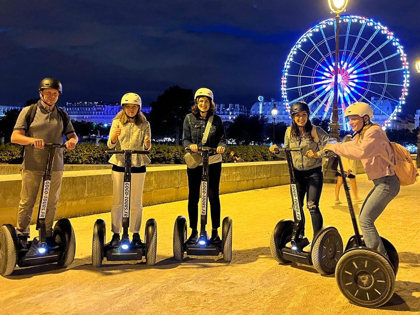 París de noche: tour nocturno en Segway con un guía local