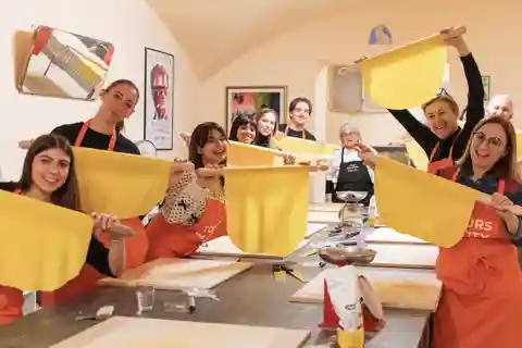 Bolonha: Aula de culinária de massa Tagliatelle Ragu com Spritz
