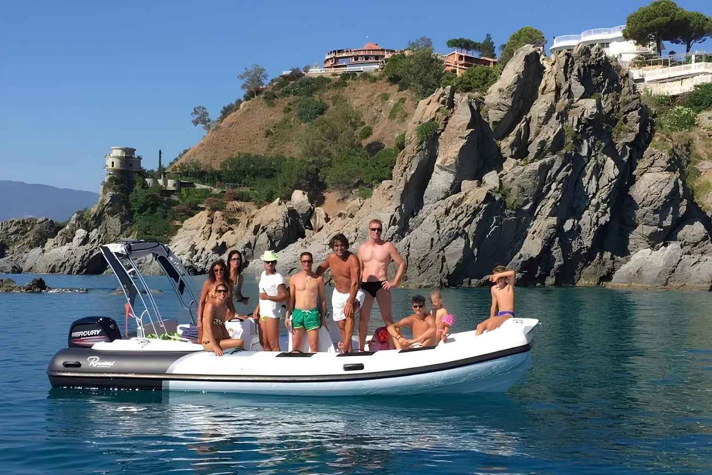 Costa degli Aranci: escursione privata in gommone di mezza giornata