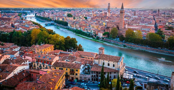 Discover Verona + Arena: Walking Tour