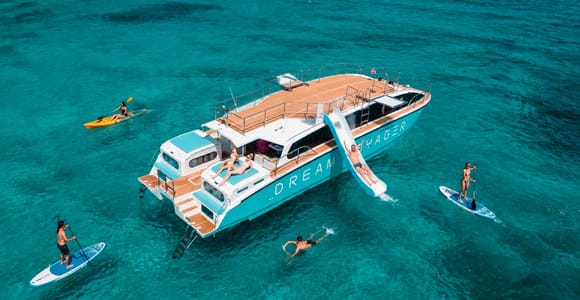 Phuket:Phi Phi, Bamboo, Maiton, Maya Speed Catamaran Tour