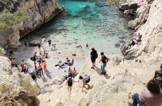Marseille: Calanques National Park Guided Hike with Picnic