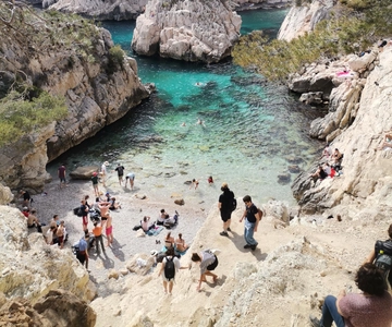 Marseille: Calanques National Park Guided Hike with Picnic