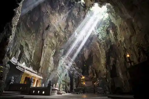 Marble Mountain - Monkey Mountains - Am Phu Cave Sunset Tour
