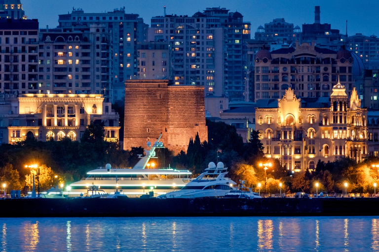 Von Baku aus: Private Yacht Tour