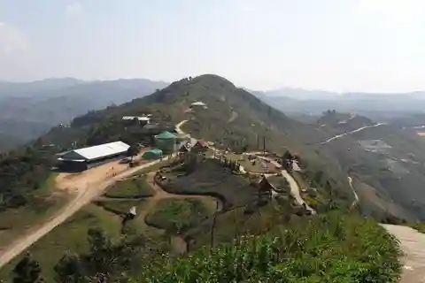 Desde Vientiane: Excursión a la Llanura de las Jarras y estancia en familia