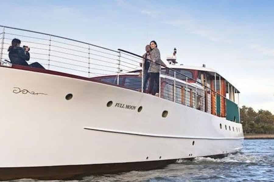 New York: Fall Foliage Cruise auf dem Hudson River. Foto: GetYourGuide