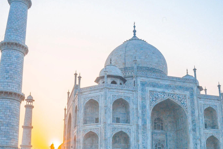 Taj Mahal Mausoleum Skip-the-Line Tour with Expert Guide From Delhi: Taj Mahal & Agra Fort Tour Car + Guide + Tickets