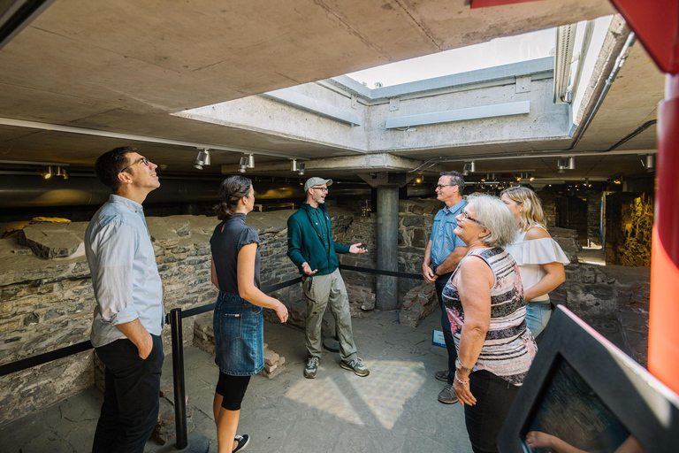 Québec City: Saint-Louis Forts and Châteaux visit Guided Tour in French