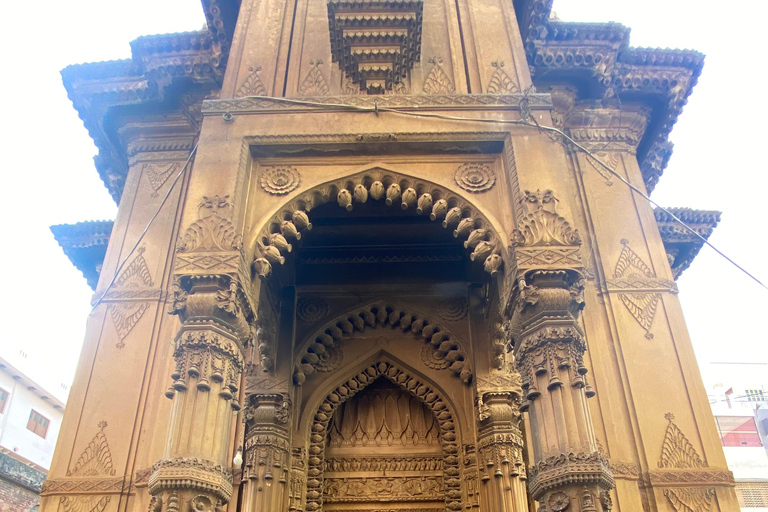 Kashi :: Heritage Walk into old city with morning boat ride