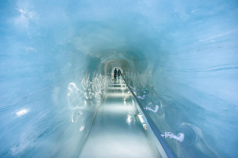 Conductor privado de Zúrich a Jungfraujoch, Berna y vuelta