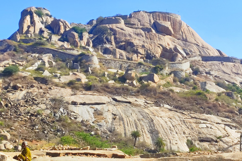 From Bengaluru: Gudibande Fort, Avala Betta & Adiyogi Tour