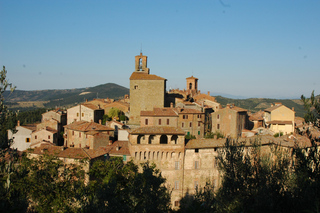 Panicale : randonnée urbaine entre fresques, panoramas et broderies
