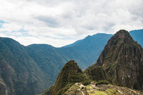Machu Picchu tour privado en tren todo incluido