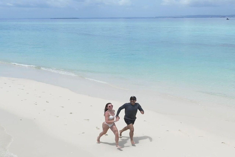 Zanzibar: prywatny rejs wycieczkowy z przewodnikiem na mieliźnie NyundoZanzibar: prywatny rejs wycieczkowy z przewodnikiem na ławicę piaskową Nyundo