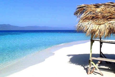 Private: Cayo Arena Luxury Catamaran & Snorkeling Adventure