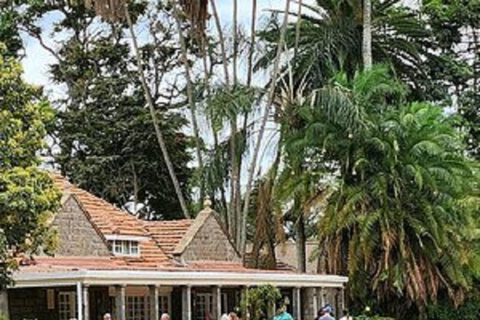 Medio día Parque Nacional de Nairobi, Karen Blixen, Centro de las Jirafas