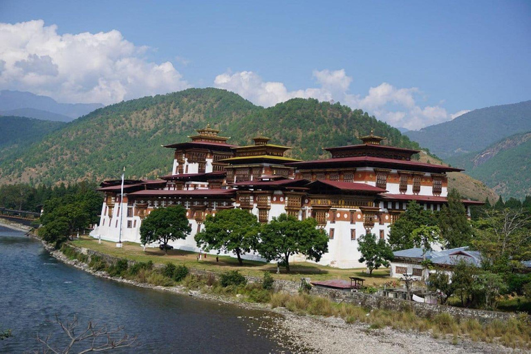 Royal Heritage &amp; Modern Bhutan Tour – 5 Days / 4 Nights
