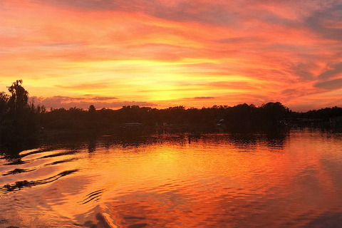 Winter Haven: Guided Sunset Boat Tour with Dinner Stop