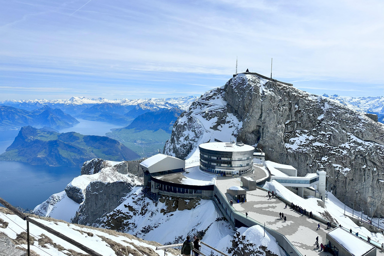 Desde Zúrich: Excursión Privada al Monte Pilatus y Lago de los Cuatro CantonesMonte Pilatus con crucero por el Lago de los Cuatro Cantones Desde Zúrich