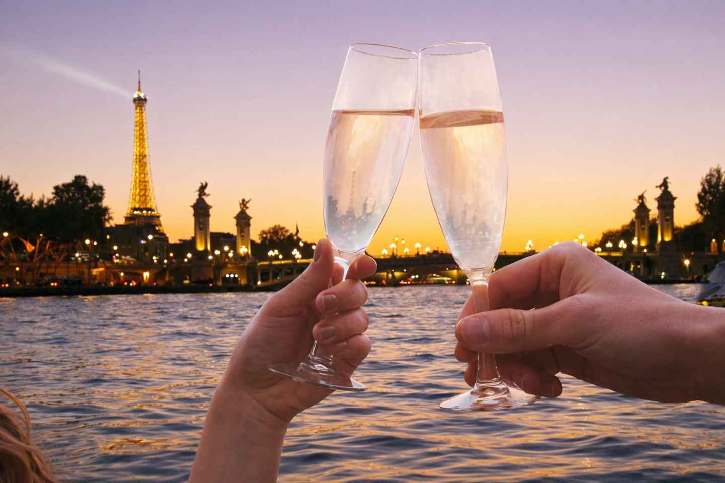 Paris: Seine River Sightseeing Evening Cruise with Champagne - CHAMPAGNE EVENING CRUISE 7:15 PM